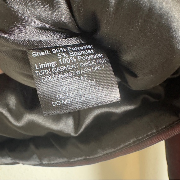 I.AM.GIA road warrior burgundy cropped Puffer Jacket - Picture 6 of 7